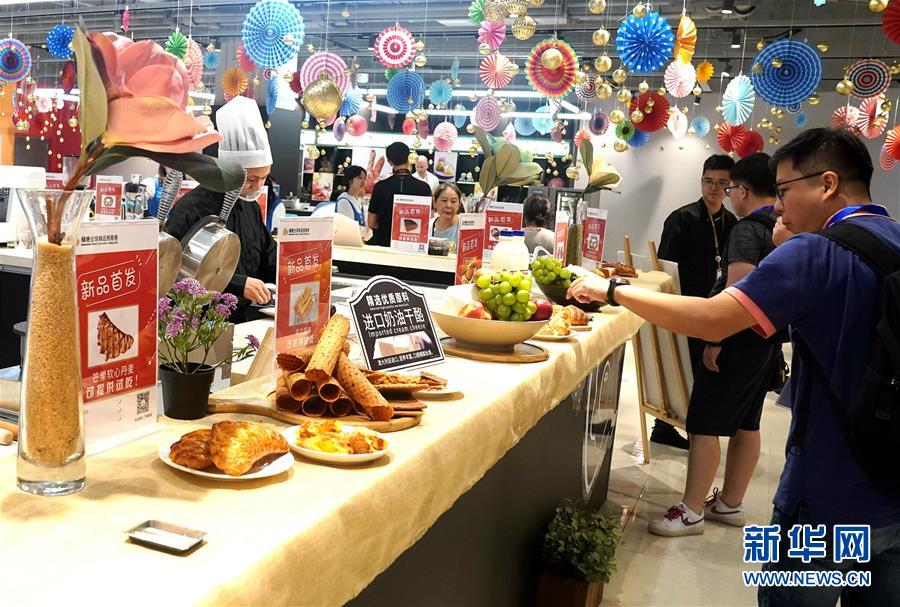 (“中国面貌”系列述评·图文互动)(5)开放中国——70年中国面貌变迁述评之九